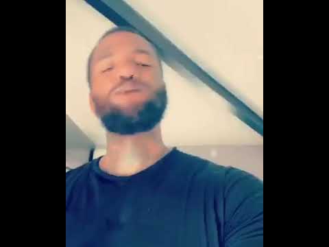 THE GAME listening to "SHILL MACC BITE DOWN"