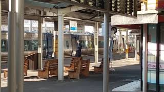 (レア?)JR四国 松山駅 岡山・高松行き8000系特急しおかぜ・いしづち(アンパンマン列車臨時代走)26号 発車