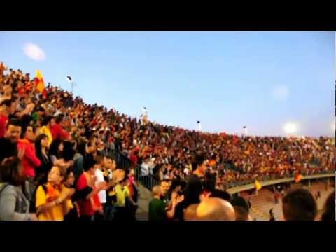 Lecce's Salentini Salute Their Team After Loss to Fiorentina