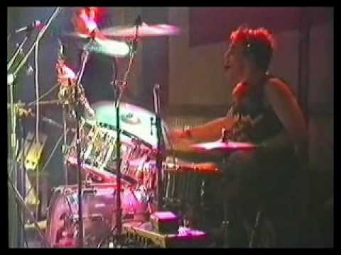 Xutos e Pontapés, (1a parte) Concerto ao vivo no Pavilhao Infante Sagres no Porto, 7-12-1987