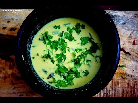 Colocasia tamarind curry Karunai kizhangu gravy for rice karunai kilangu puli kulambu