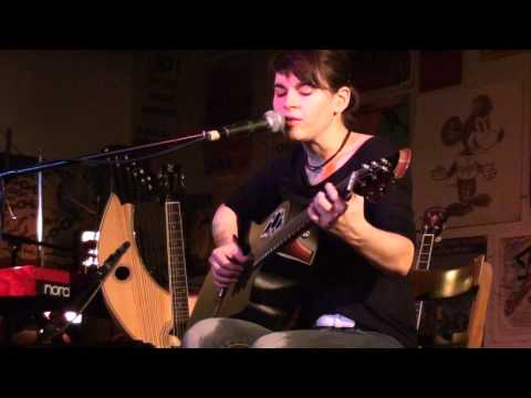 16/16 Kaki King - Underwear Merch Banter + Sunnyside (Acoustic) (HD)