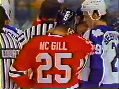 Scott Thornton vs Mike Peluso and Maple Leafs vs Blackhawks scrum - Oct 20, 1990