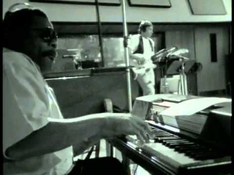 Al Greene & Lyle Lovett - Funny How Time Slips Away