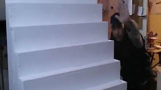 Espositore in legno fai date.