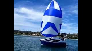 preview picture of video 'M26 flying spinnaker'