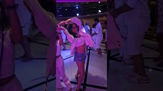 VAMOS DANÇAR MERENGUE? 😍 #danceinstructor #cruise #travel