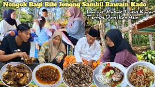 Download lagu My Life in the Village // Visiting Bibi Jenong’s Baby and Delivering a Gift // Continuing with a ... mp3