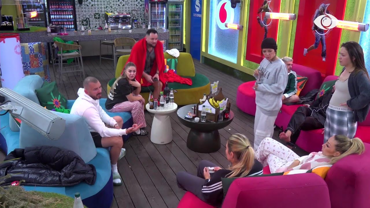 “Pse ndërhyn, s'më kërkon dot llogari”/ Romeo përplaset me Julin: Jam banor, bëj çfarë të dua…