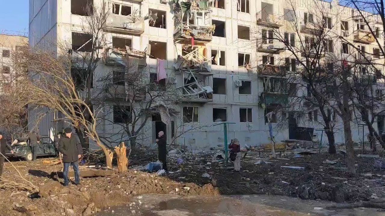 Войната започна. Русия стреля по Киев, Харков и Одеса. Хиляди хора напускат Украйна