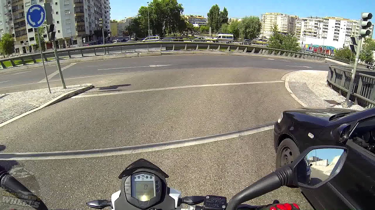 KTM Duke 125 Review & Testdrive