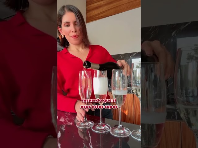 Vídeo relacionado con Sziqiqi Un Par De Copas De Champaña Copa Del Vino Tinto Copa Copas Como Regalo De Boda En Forma De Corazón, Plata
