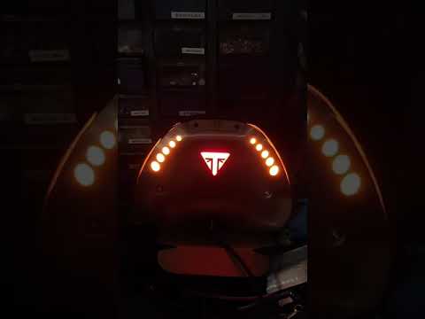 凱旋BOBBER坐墊整合式方向燈