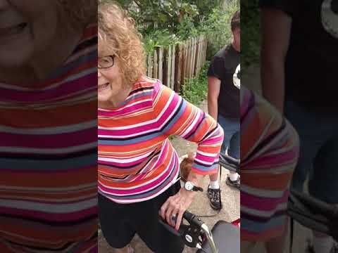 Mom Walking: Loosening up