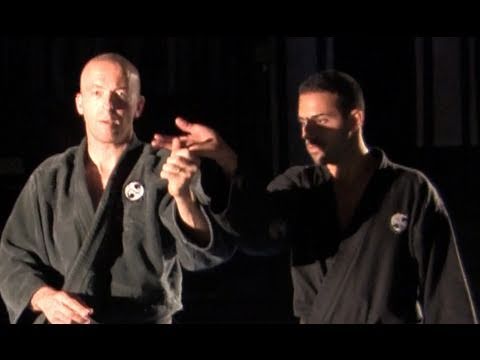 Yubi Kudaki, finger breaking, basic - Ninjutsu technique for Akban wiki