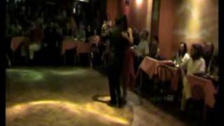osvaldo zotto y lorena ermocida bailan en Porteño y Bailarin
