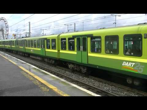 Irish Rail 8100 EMU 8119 + 8118 + 8122 arrives at Dún Laoghaire