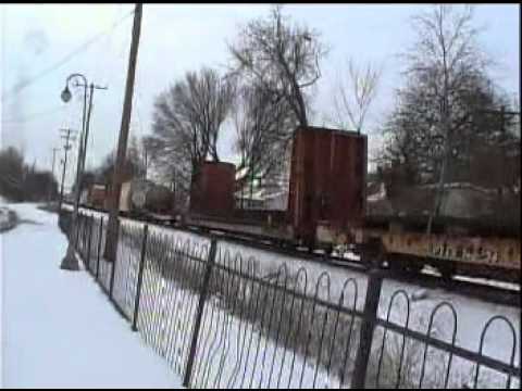 Erie HeritageNS1068 Leading NS36Q in Temple,PA Winter 2014