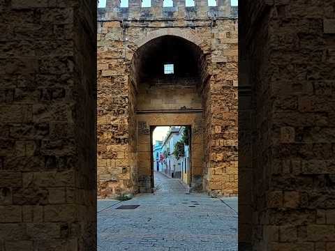 La Puerta de Almodóvar. Córdoba.  #córdoba #travel #acepro2