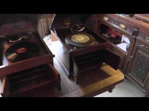 HMV gramophone comparing models 107 and 109