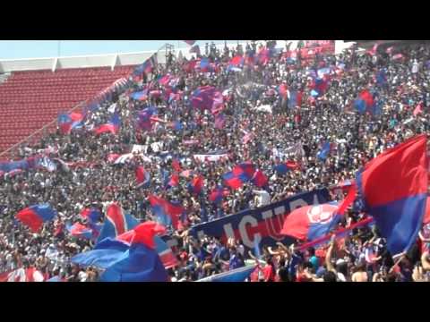 "Banderazo U de Chile Los de Abajo / Previo Super Clásico / Clausura 2011" Barra: Los de Abajo &bull; Club: Universidad de Chile - La U
