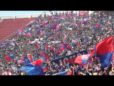 "Banderazo U de Chile Los de Abajo / Previo Super Clásico / Clausura 2011" Barra: Los de Abajo • Club: Universidad de Chile - La U