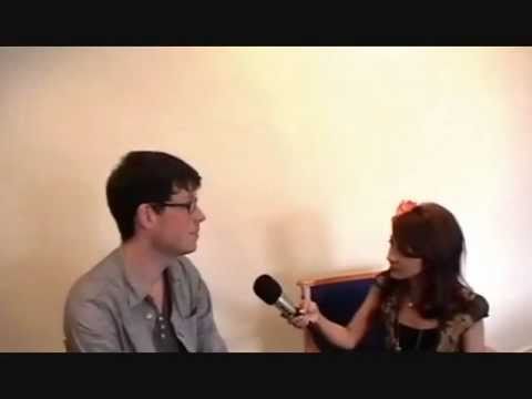 Singer/songwriter Amy Sinha, interviews Mike Christie! (From Vocal Group G4)