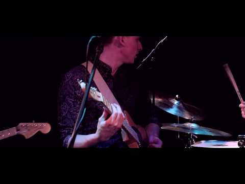 The Common View - Hold Back (live at The Lending Room)