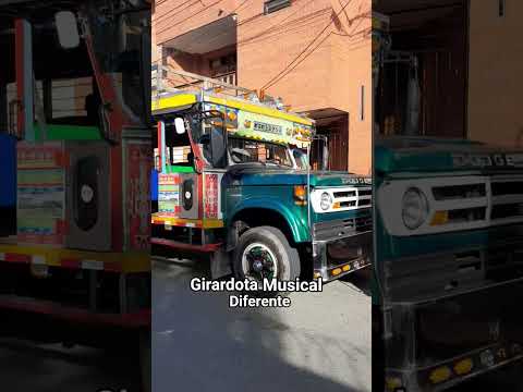 la pantera negra y la marquesa del municipio de yolombo antioquia de visita en girardota