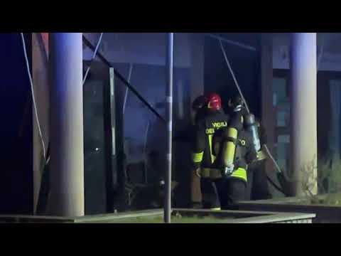 Saronno – L’esplosione, il fuoco, l’arrivo dei vigili del fuoco