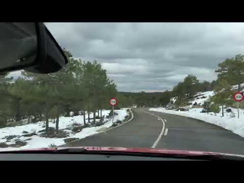 2018-04-15. 17:30. Nieve en la Ciudad Encantada. Cuenca.
