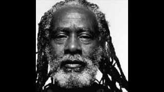 Burning Spear -  Recall Some Great Man