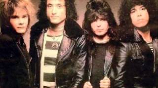 Quiet Riot - Slave to Love