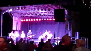 Black Joe Lewis & the Honeybears live, San Antonio,"Livin' In the Jungle."