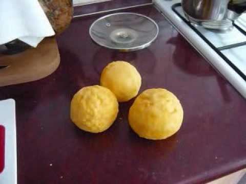 BUCATARIA ROMANEASCA,BULZ CIOBANESC.wmv