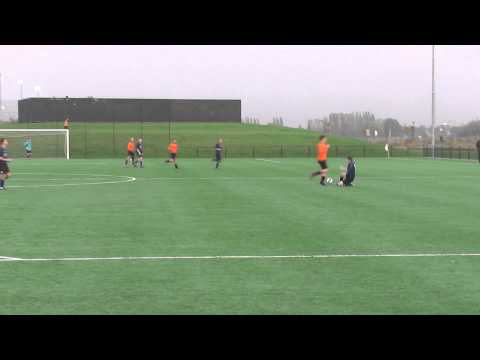 Opjestropdas 2 nov 2013 VV De Meern 9 - PVC 2 com 6-4 Doelpunt Joost, assist Ilji (6-4)