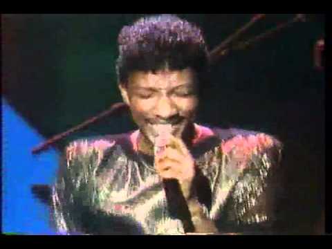 Videoclip de Emergency (Live) — Kool & The Gang