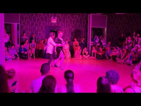 Argentine tango: Ariadna Naveira & Fernando Sanchez - Cuatro Palabras