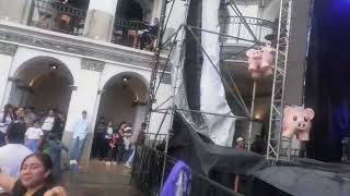 La lluvia no impidió que las personas disfrutaran de la Feria del Chicharrón