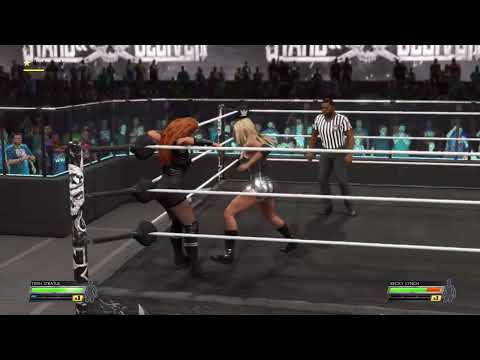 Trish Stratus Vs Becky Lynch WWE 2K22