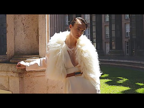 CHRISTOPHE JOSSE Haute Couture Fall 2022 Paris - Fashion Channel