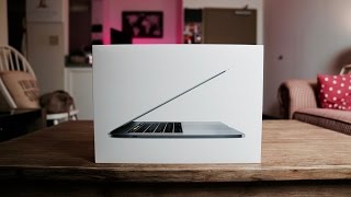 15 Inch Macbook Pro w/ Touch Bar Unboxing & 1st Impressions! (Late 2016)