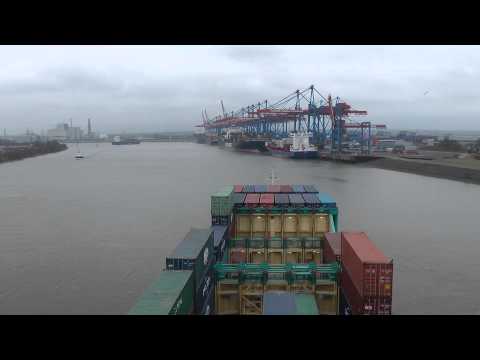 Frachtschiffreise - Im Hamburger Hafen
