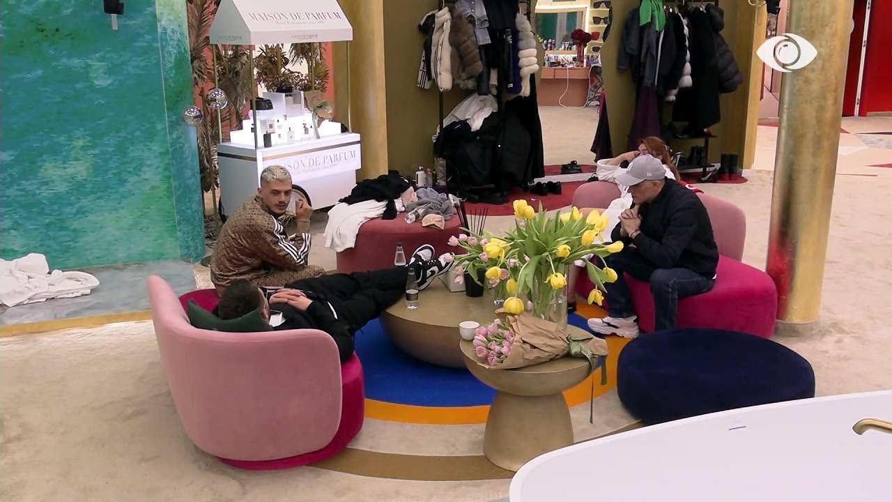 “Më ka ngelur hatri me…”/ Jetmiri për Rozën dhe Heidin: Nuk po zbatoni rolet që iu ndava