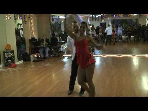 Ataca Jorgie y La Alemana Halloween Social Performance