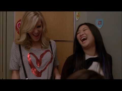 Glee - P.Y.T (Pretty Young Thing) (Full performance + scene) 2x12