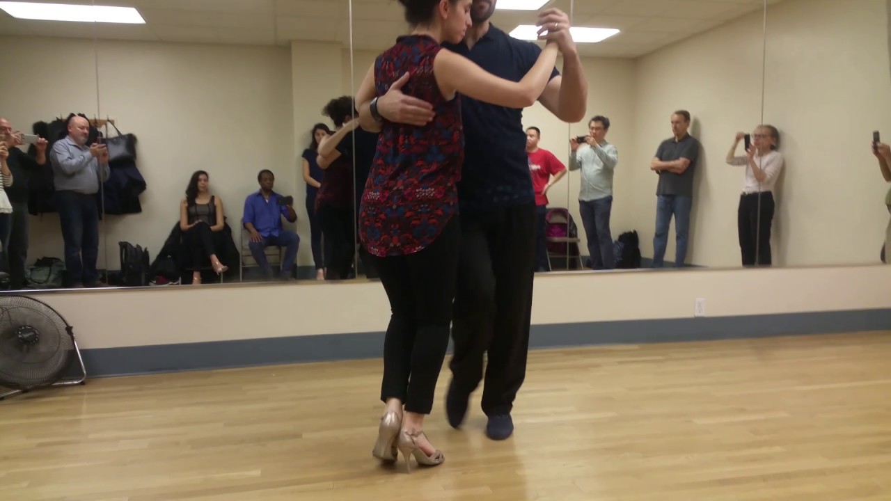 Argentine tango class: Florencia Borgnia and Marcos Dario Pereira - milonga