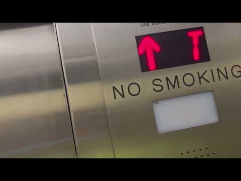 Modded US?? Hydraulic Platform Elevator at Eastern Market Metro Station - Washington DC