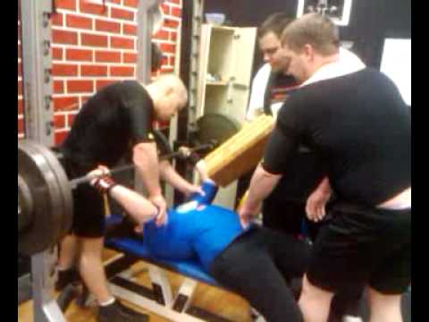 Female Tamara Bench Presses 245 lbs on 4 boards for 3 reps