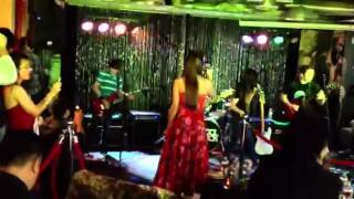 Tyler and the School of Rock performing &quot;Live Wire&quot; - May 1, 2012